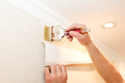 Pose de papier peint au Tourne — revêtements muraux et toiles de verre